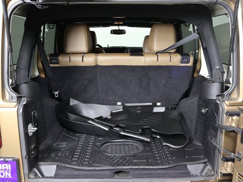 Used 2015 Jeep Wrangler Unlimited Sahara w/ Dual Top Group image 13