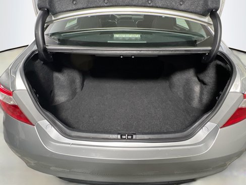 Used 2017 Toyota Camry SE image 33