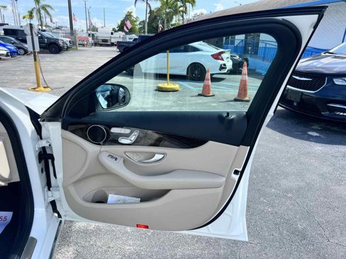 Used 2020 Mercedes-Benz C 300 Sedan image 15