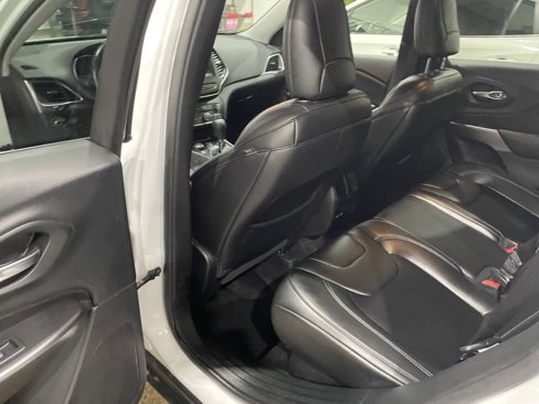 Used 2019 Jeep Cherokee Latitude Plus w/ Cold Weather Group image 27