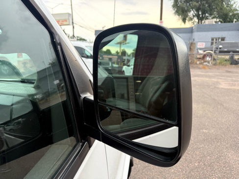 Used 2017 Chevrolet Express 2500 image 27