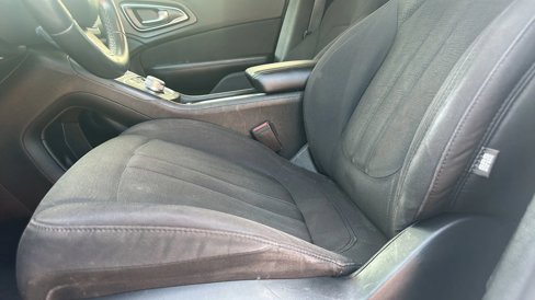 Used 2015 Chrysler 200 Limited w/ Convenience Group image 18
