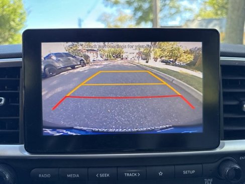 Certified 2022 Hyundai Venue SEL image 25