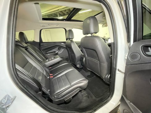 Used 2016 Ford Escape SE w/ SE Leather Comfort Package image 30