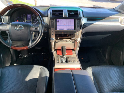 Used 2013 Lexus GX 460 image 9