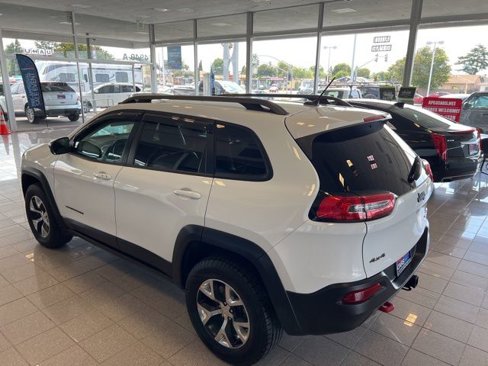 Used 2014 Jeep Cherokee Trailhawk w/ Comfort/Convenience Group image 12
