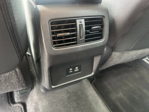 Used 2023 Nissan Rogue SV image 19