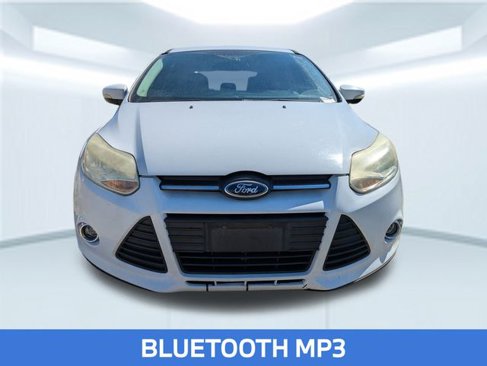 Used 2014 Ford Focus SE image 2