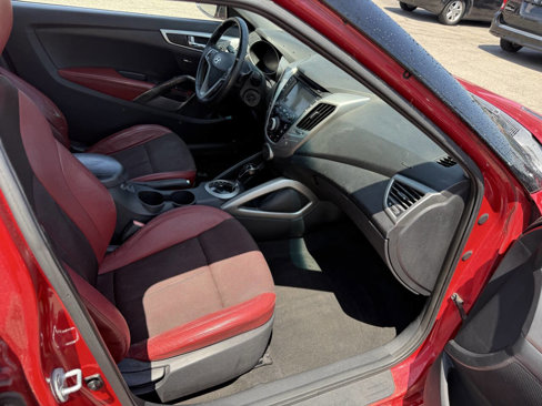 Used 2013 Hyundai Veloster w/ Style Pkg image 18