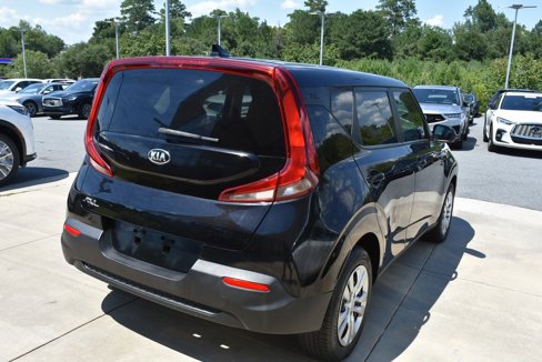 Used 2020 Kia Soul LX image 12