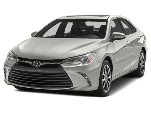 Used 2015 Toyota Camry SE image 1