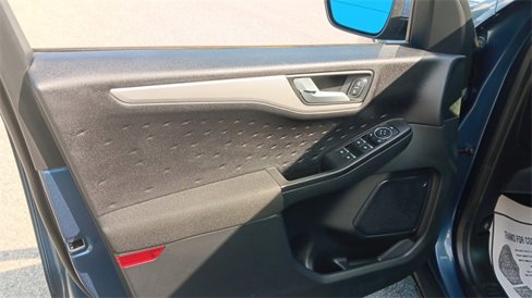 Used 2020 Ford Escape SE image 13