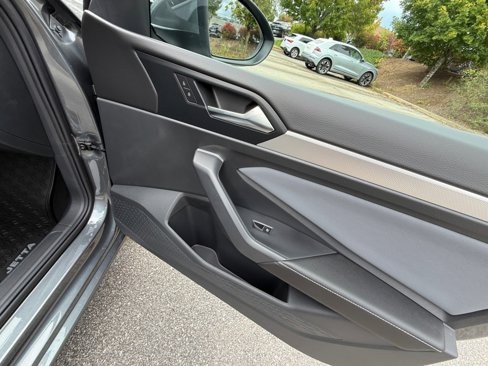 New 2026 Volkswagen Jetta SE image 31