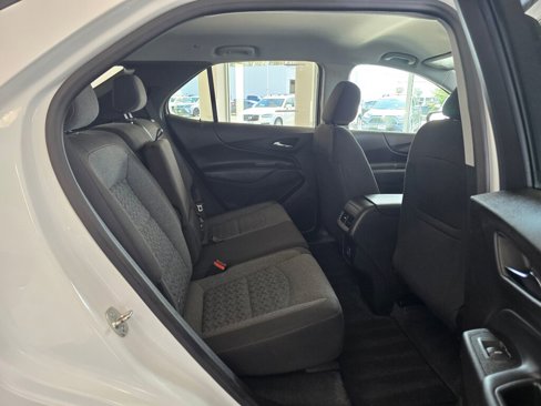 Used 2024 Chevrolet Equinox LT image 44