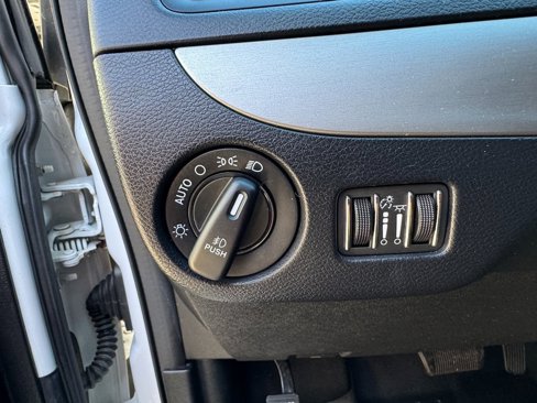 Used 2019 Dodge Grand Caravan GT image 12