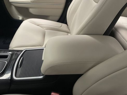 Used 2021 Chrysler 300 Touring L image 19