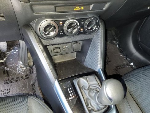 Used 2020 Toyota Yaris LE image 19
