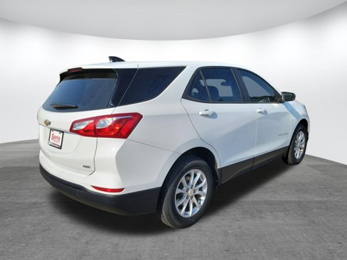 Used 2020 Chevrolet Equinox LS image 23