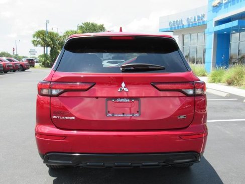 Used 2023 Mitsubishi Outlander SE image 6