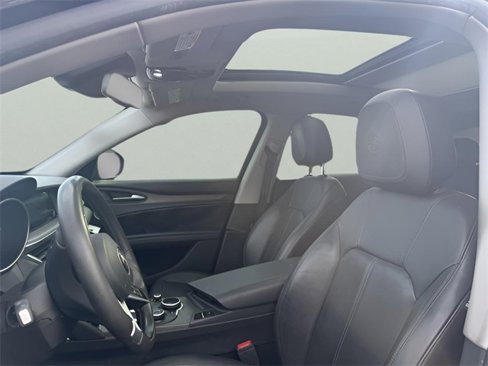 Used 2018 Alfa Romeo Stelvio Ti image 10