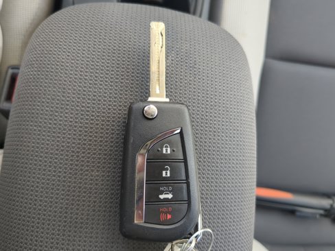 Used 2023 Toyota Corolla LE image 32
