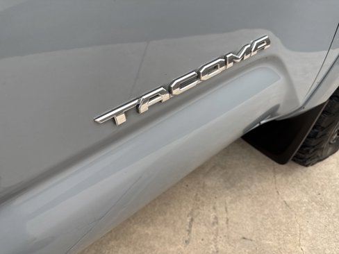 Used 2019 Toyota Tacoma SR5 image 16