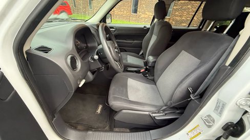 Used 2016 Jeep Patriot Sport w/ Power Value Group image 15