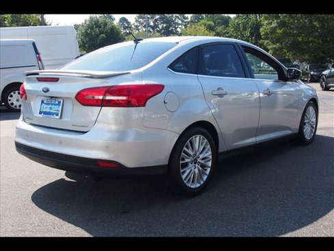 Used 2018 Ford Focus Titanium image 6