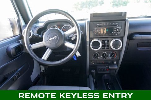 Used 2009 Jeep Wrangler Unlimited Sahara image 8