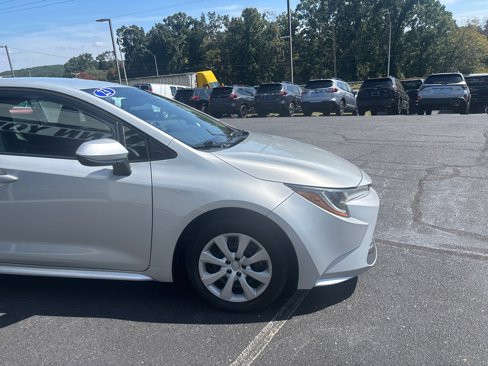 Used 2023 Toyota Corolla LE image 5