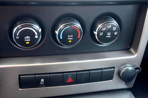 Used 2012 Jeep Liberty Sport image 39