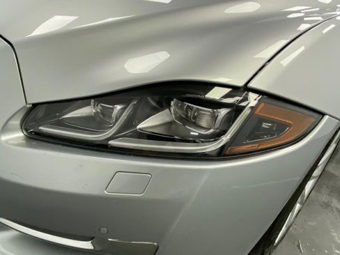 Used 2017 Jaguar XJ R-Sport image 11