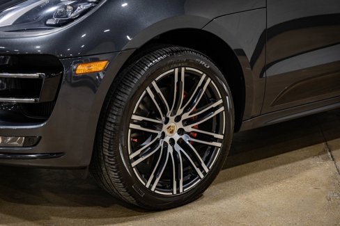 Used 2017 Porsche Macan Turbo image 6