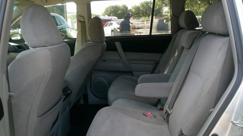 Used 2012 Toyota Highlander FWD image 26