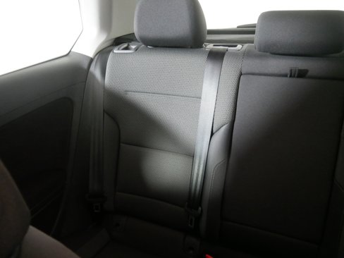 Used 2016 Volkswagen Golf 2-Door image 12