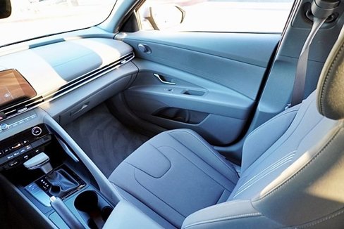 Certified 2024 Hyundai Elantra SEL image 20