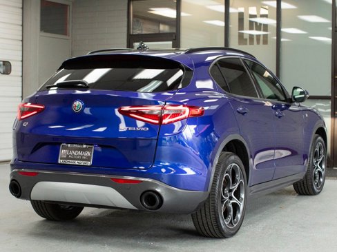 Used 2022 Alfa Romeo Stelvio Ti image 35