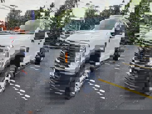 New 2024 Ford F450 XL image 4