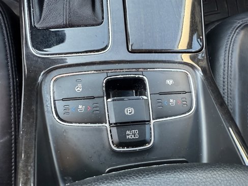 Used 2015 Kia Cadenza Premium w/ Technology Package image 36