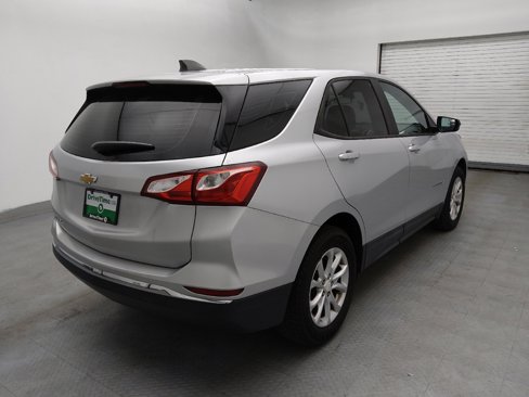 Used 2018 Chevrolet Equinox LS image 9