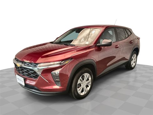 Used 2024 Chevrolet Trax LS image 1
