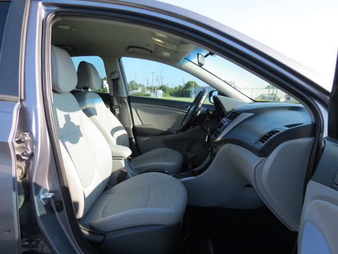 Used 2016 Hyundai Accent SE w/ Option Group 02 image 31