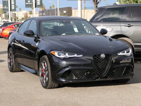 New 2024 Alfa Romeo Giulia Quadrifoglio image 7