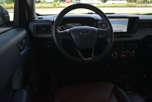 Used 2024 Ford Maverick Lariat image 18