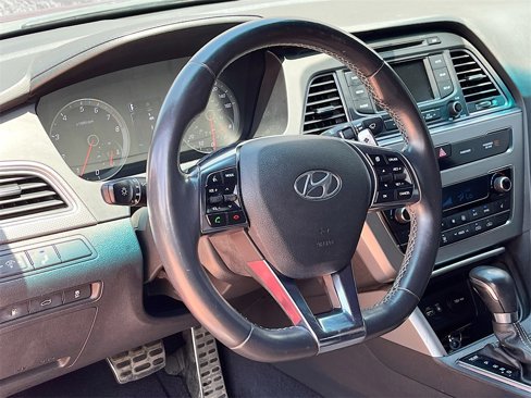 Used 2015 Hyundai Sonata Sport 2.0T image 9