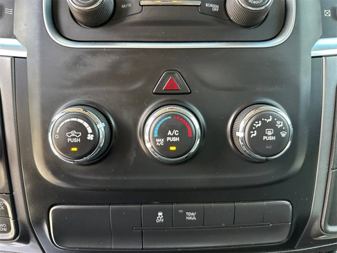 Used 2021 RAM 1500 Classic SLT image 22