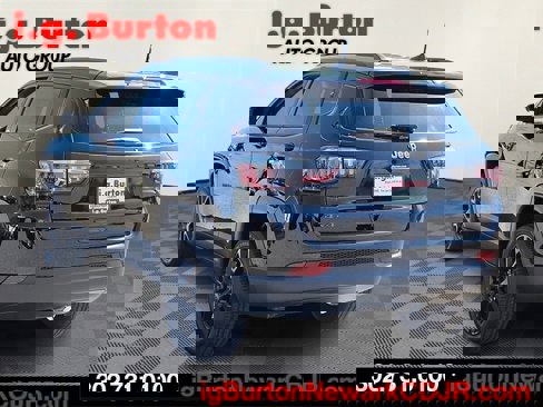 New 2026 Jeep Compass Latitude image 3
