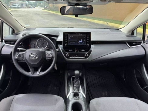 Used 2020 Toyota Corolla LE image 11