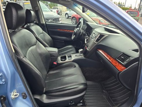 Used 2011 Subaru Outback 2.5i Limited w/ PWR Moonroof Pkg image 12