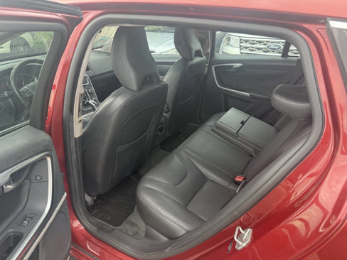 Used 2015 Volvo V60 T5 Premier image 12
